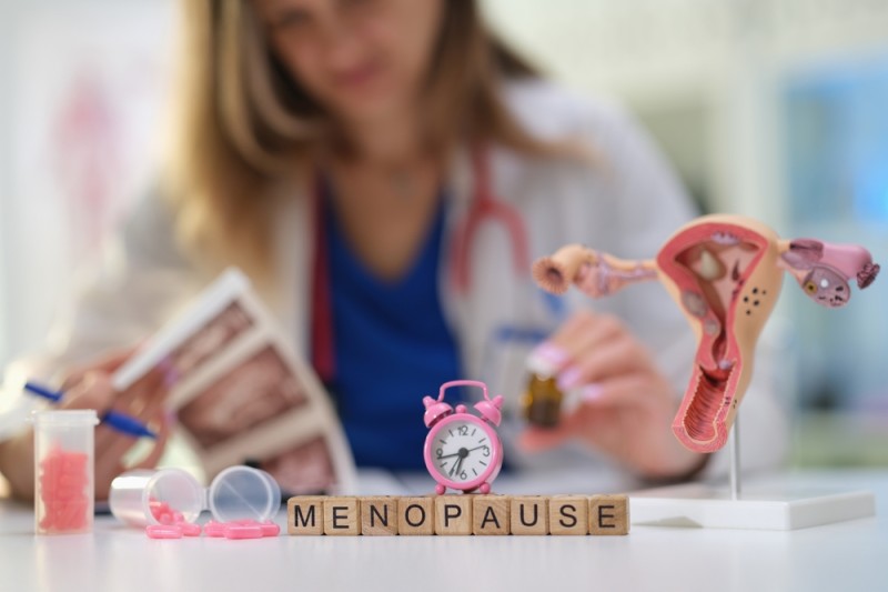  Simboluri  premenopauza și menopauza precoce 