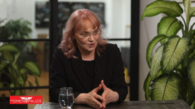 Dr. Diana  Plăcintescu Rutina strictă de îngrijire a pielii la menopauză